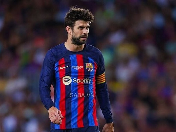 Tin bóng đá tối 10/8: Pique chấp nhận đá không lương cho Barca
