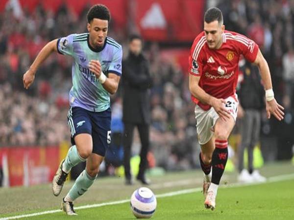 Arsenal tiếp tục sa sút, lộ rõ khoảng cách với Liverpool