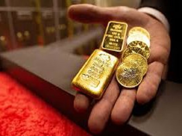 Mơ thấy người quen cho tiền vàng