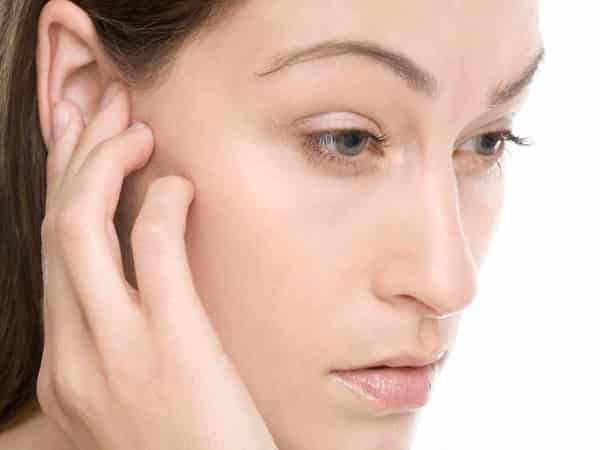 Ù tai phải là gì? Khi nào là hiện tượng bất thường?