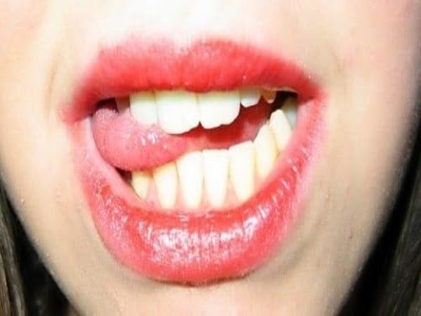 Cắn lưỡi là điềm gì trong tâm linh?