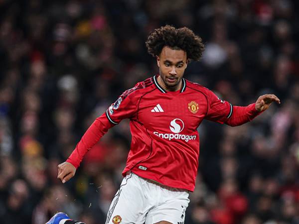Tin MU: Manchester United sẵn sàng cắt lỗ Zirkzee